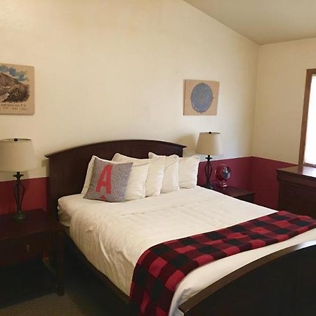 Boulder Mountain Lodge Екстериор снимка